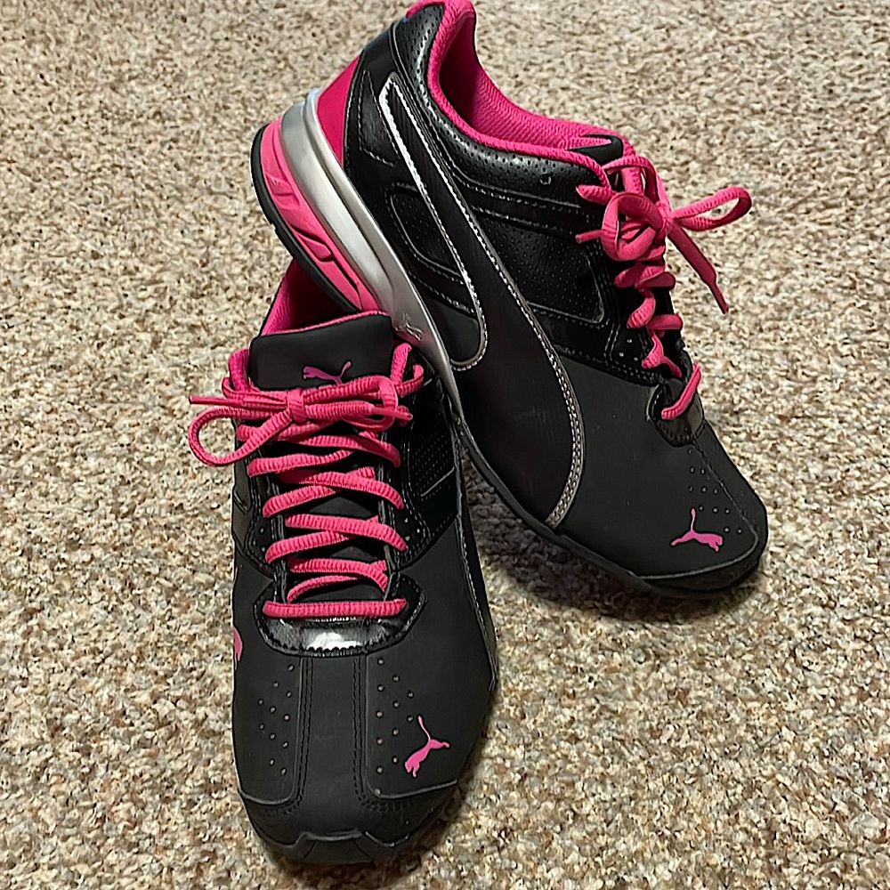 Women’s Puma Archtec Size 8 Running Shoe